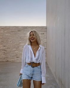 Laura Jade Stone, Trend Jeans, Shoes Balenciaga, Jeans Shoes, Looks Street Style, Mode Inspo, Jade Stone, Summer Fashion Outfits, Looks Style