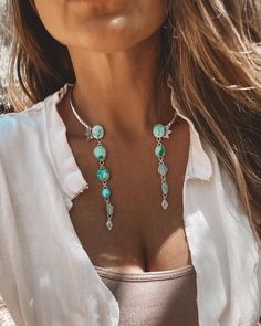 Glam Jewelry Aesthetic, Turquoise Necklace With Wedding Dress, Western Silversmithing, Turquoise Bridal Jewelry, Tourqouis Jewelry, Western Wedding Jewelry, Turquoise Wedding Jewelry, Turquoise Jewelry Outfit, Western Fashion Jewelry