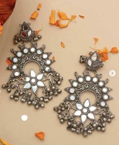 Cloths References, Navratri Vibes, Indian Ornaments, Dj Ideas, Jhumka Design, Oxidised Jewelry, Vintage Indian Jewelry, Gold Jewelry Prom, Oxidized Jewellery