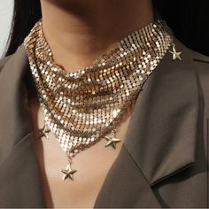 Good Chainmail Star Bandana Style Necklace. Gold Chainmail, Neckerchief Women, Country Glam, Trendy Chokers, Creative Necklace, Aluminum Jewelry, Star Charm Necklace, Glam Party, Scarf Necklace