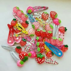 Kidcore Aesthetic, Kid Core, الرسومات اللطيفة, Strawberry Shortcake, Cute Jewelry, Little Things, Hair Clips, Hello Kitty, Hair Accessories