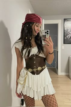 piratepirate costumehalloween costumesexy costumecorsetbody chainhead scarfhair jewelerybraidshairstylebrunettebrown hairsexysexy pirate Costumes For Teenage Girl, Classy Halloween Costumes, Fest Temaer, Trio Halloween Costumes, Pirate Halloween Costumes, Pretty Halloween Costumes, Couples Halloween Outfits, Holloween Costume, Halloween Party Outfits