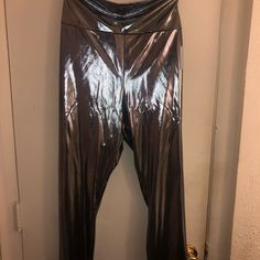 Brand New Shiny Leggings. A Very Good Pick For Ladies Night Out! Metallic Stretch Long Bottoms, Silver Stretch Bottoms For Fall, Silver Stretch Full-length Bottoms, Silver Stretch Full Length Bottoms, Gray Stretch Bottoms For Party, Gray Bottoms For Night Out In Fall, Cupid Pictures, Metal Clothing, Blue Throws