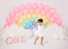 Smash Cake Photoshoot Butterfly, Rainbow Smash Cake Photoshoot, Easter Smash Cake, Rainbow Photoshoot, First Birthday Photography, Deco Ballon