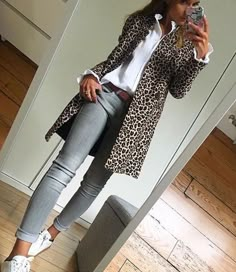 Mode Casual, Looks Chic, Grey Jeans, Grey Pants