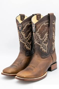 Botas Vaqueras para Hombre de Cuero Vacuno Original de Calidad Premium


Confeccionadas a mano por Maestros Artesanos

Fina Piel de Cuero Rage vacuno de primera calidad 

Color: Nuez

Horma: Ranchera Cuadrada Ancha

Suela de Vaqueta

Tacon de 1.5" pulgadas de alto

Ancho: EE

Marca: Los Altos Boots

Fabricadas en Leon, Guanajuato, México


Modelo: LAB-8229940 Men’s Cowboy Boots, Quince Fits, Western Boots Men, Bota Cowboy, Cow Boy Boots, Cowboy Boots For Men, Cowboy Clothes, Cowboy Boots Men, Cowboy Accessories