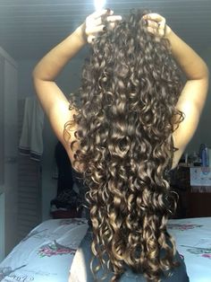 Silky Curly Hair, Curly Long Hair, Super Long Curly Hair, Long Shiny Curly Hair, Long Curly Healthy Hair Aesthetic, Dark Long Curly Hair Aesthetic, Hairstyle Examples, Dyed Curly Hair