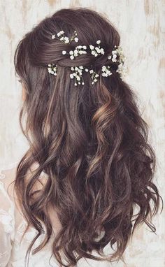 Say I do in style with stunning wedding hair down from Amazon. Wlw Wedding, Guest Hairstyles, Bridal Hair Half Up, Half Up Wedding Hair, Natural Wedding Hairstyles, Wedding Hair Half, Half Up Half Down Wedding, Romantic Wedding Hair, Wedding Hairstyles With Veil