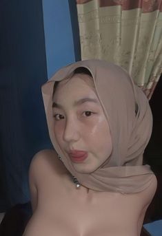 Malay Hijab, Foto Cewek Hijab Aesthetic, Seluar Ketat, Hijab Look, Hijab Trends, Hijab Aesthetic, Muslim Women Hijab, Jual Beli, Beautiful Muslim Women