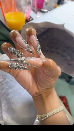 Full Diamond Nails, Baddie Duck Nails, Gold Stilletos Nails, Stiletto Birthday Nails, Stiletto Acrylics, Black Acrylic Nails, Punk Nails