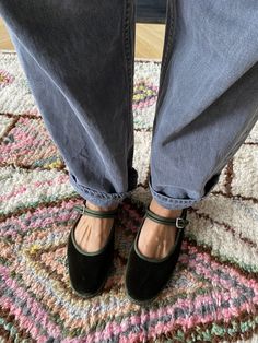 Classic Slippers, Ugly Shoes, Womens Mary Janes, General Store, Outdoor Wear, Looks Style, Mode Inspiration, Primavera Estate