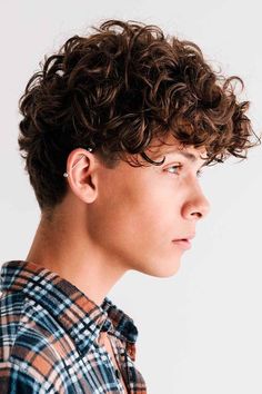 60 Best Hairstyles for Teenage Guys in 2024 - Modern Teen Curly Hairstyles For Boys, Curly Hair Boy, Young Mens Hairstyles, Boys Curly Haircuts, Tan Skin Blonde Hair, Men Haircut Curly Hair, Hair Boy, Boys With Curly Hair