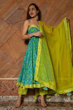 Shop for Pomcha Jaipur Green Cotton Printed Anarkali Set for Women Online at Aza Fashions Printed Anarkali Suits, Kurti Ideas, Green Anarkali, Indo Western Outfits, Neck Patterns, Indian Kurti Designs, Haldi Outfits, Printed Anarkali, Cotton Anarkali