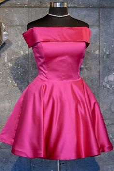 Off the Shoulder Short Red Homecoming Dress Red Homecoming Dresses Short, Dresses Graduation, Dama Dresses, Pink Dress Short, Graduation Party Dresses, Hot Pink Shorts, Pink Homecoming, Prom Queen, Royal Blue Prom Dresses