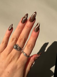 Brown Nail Art, Brown Acrylic Nails, Kutek Disney, Brown Nails Design, November Nails, Smink Inspiration, Makijaż Smokey Eye, Almond Nails Designs, Thanksgiving Nails