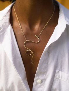 This Wedding Necklaces item by ZelikJewelry has 12 favorites from Etsy shoppers. Ships from Philadelphia, PA. Listed on May 5, 2024 Serpentine Necklace, Look Boho Chic, Chunky Chain Necklaces, Snake Necklace, Gold Snake, Jewelry Lookbook, Wedding Jewellery Necklace, Wedding Necklaces, Dream Jewelry