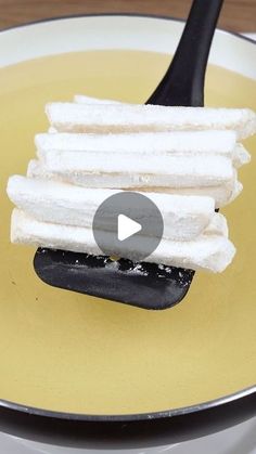 a video demonstrating how to make marshmallows on a frying pan