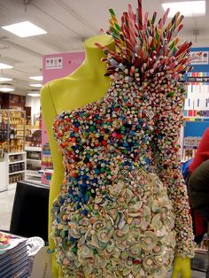 Mannequin Art, Candy Art, Paper Dress, Candy Girl, Recycled Fashion, Upcycled Fashion