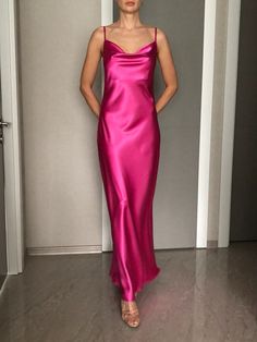 This silk satin slip dress can be worn as a bridesmaid dress, party and date dress and for many other occasions. Made of satin silk. DESCRİPTİON: -Adjustable straps. -Designed for a slim but relaxed fit. -Unlined. -Cut on the right side. İt is a custom made dress, tailored according to your preferences, you can choose the length of the dress and order it without cut on the right side. While ordering write your bust, waist and hips measure, so the dress will be made to your size. Please enquire i Fuchsia Dress Outfit, Satin Dress Outfit, Hot Pink Bridesmaids, Silk Bridesmaid Dresses, Pink Satin Dress, Pink Silk Dress, Fuchsia Dress, Hot Pink Dresses, Satin Bridesmaid Dresses