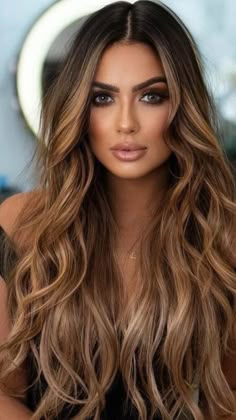 Brunette Hair With Highlights, Spring Hair Color, Spring Hair, Brown Hair Balayage, Blonde Hair Inspiration, Hair Color And Cut, Spring Hairstyles, Hair Inspiration Color, Hair Color Trends