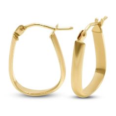 You'll find you often opt for these simple yet elegant hoops. 14K yellow gold High-polish finish 15 x 10.9mm Snap-lock backs Made in Italy Jewelry Style Guide, Wedding Band Styles, Oval Hoop Earrings, Anniversary Wedding Band, Jewelry Staples, Watch Trends, Jared The Galleria Of Jewelry, Snap Lock, Diamond Promise Rings