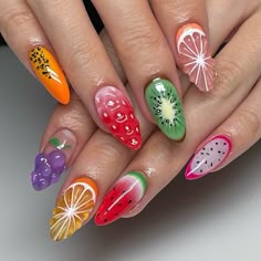 📸 Instagram/@nailsbycindyxo Nail Fruit Designs, Peach Fruit Nails, Summer Theme Nails, Dragonfruit Nails, Lime Nails Design, Fruit Themed Nails, Dragon Fruit Nails, Cute Fruit Nails, Orange Fruit Nails