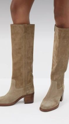 College Shoes, Beige Boots, Suede Boots Knee High, Shoe Inspiration, Swag Shoes, Shoe Closet, Dream Shoes, Tall Boots, Soft Suede