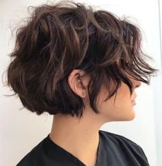 Top 30 Hairstyles for Fine Hair 2024: Chic & Effortless Trends - divagaze.com Short Wavy Hairstyles For Women, Thick Wavy Hair, Cute Short Haircuts, Wavy Bob, Wavy Haircuts, Haircuts For Wavy Hair, Short Wavy Hair, Short Wavy, Long Hair With Bangs