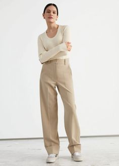 Nude Trousers, Outfit Inspo Spring, Trouser Outfit, Relaxed Trousers, Beige Outfit, Wide Trousers, Leg Press