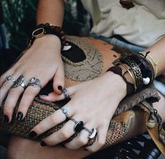 Over Accessorizing Style, Hands With Rings, Gay Jewelry, Style Alt, Behind Blue Eyes, Girly Jewelry