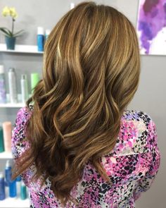 Partial vs Full Highlights Guide for 2023 - The Right Hairstyles Partial Highlights Vs Full Highlights, Partial Vs Full Highlights, Full Highlights Blonde, Partial Blonde Highlights, Hairstyles Ombre, Highlights Hairstyles, Baylage Hair, Hairstyles Balayage, Blonde Hair With Roots