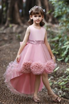 Zapaka Flower Girl Dress with Flowers Blush High Low Wedding Girl Dress with Sequins – ZAPAKA Siblings Outfits, Birthday Frocks, Photo Portraits, High Low Gown, Matching Sisters, Dress For Kids, Dress With Flowers, Sibling Outfits, Performance Dresses