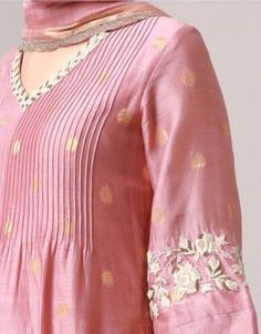 Neck & Sleeves Design for Suit Sleeves Design For Suits, Kurti Neckline Pattern, Kameez Neck Designs, Kurti Back Neck Designs, Salwar Kameez Neck Designs, Detail Couture, Kurta Patterns, Latest Salwar Kameez, Simple Kurta Designs