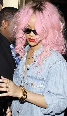 Rihanna Pink Hair, Pink Hair Styles, Rihanna Pink, Baby Pink Hair, Candy Pastel, Celebrity Wigs, Wedding Hairstyles Updo