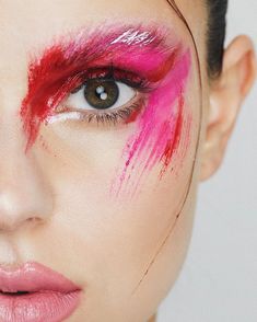 Fashion Runway Makeup, Watercolor Makeup, Avant Garde Makeup Creative, Editorial Makeup Creative, Paint Splatter Makeup Look, Editorial Colorful Makeup, Editorial Face Paint, Photographic Makeup, Paint On Body Editorial