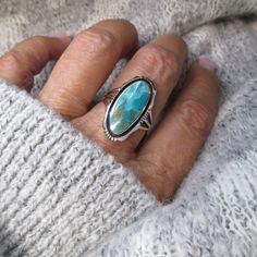 925 Sterling Silver Ring With A Gorgeous Genuine Turquoise Stone. A Beautiful Ovalish Shape With Southwestern Native American Style. Well Made, Triple Shank For Comfort. Face Height = 26mm. Stamped 925. Various Sizes In Dropdown. ***Turquoise Stones Might Vary Slightly, As To Be Expected. All Are Beautiful. Ref: Sid-B60 Raw Turquoise Ring, Vintage Turquoise Ring, Opal Ring Vintage, Silver Jewlery, Silver Turquoise Ring, Native American Rings, Native American Style, Beads Bracelet Design, Jewelry Turquoise