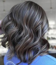 Does your dark brown hair have you feeling dull and down? Does your current style have you feeling frumpy or bored? Try these ideas! Ecaille Hair, Hair Color Ideas For Brunettes Short, Funny Ideas, Chocolate Brown Hair, Brown Hair Balayage, Fun Hair