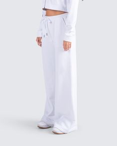 Sweatpants, hair tied, chillin' with no makeup on - that really is when you're the prettiest 😻 The perfect straight-leg white sweatpants for any vibe you're going for 🕊 White Bottoms With Drawstring And Long Pants, White Drawstring Long Pants, White Comfortable Pants For Spring, Comfortable White Pants For Spring, Trendy Lounging Sweatpants, Comfortable White Spring Pants, White Casual Sweatpants With Drawstring, Relaxed White Pants With Elastic Waistband, White Relaxed Pants With Elastic Waistband