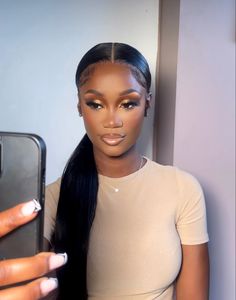 Buns Hairstyles, Makeup 2022, Makeup For Black Skin, Graphic Makeup, Full Glam, Prom 2024, Birthday Makeup, Graduation Hairstyles