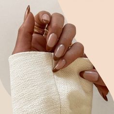 Latte Nails, Nails Brown, Fall Nail Trends, Glamour Uk, Damaged Nails, Blue Nail Designs, Popular Nails, Autumn Nails