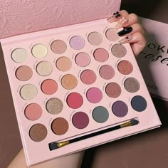 Hello Kitty Eyeshadow Palette, Cute Makeup Pallets, Pink Makeup Palette, Pearlescent Eyeshadow, Rich Makeup, Eyeshadow Aesthetic, Makeup Routine Guide, Korean Eyeshadow