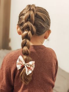 High Bun Hairstyles, Up Hairdos, Party Hair Accessories, Bow Hairstyle