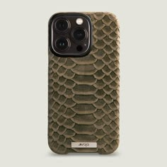 Kobra Grip iPhone 13 Pro leather case with MagSafe - Vaja Magsafe Charger, Green Jungle, Camera Frame, Cable Holder, Black Night, Pretty Phone Cases, Snake Pattern, Snake Patterns, Blackest Night