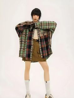 Casual Tops With Grid Pattern For Fall, Oversized Casual Patchwork Shirt, Casual Oversized Patchwork Shirt, Trendy Plaid Cotton Outerwear, Long Sleeve Plaid Shirt For Streetwear, Green Patchwork Shirt For Fall, Casual Winter Patchwork Shirt, Casual Patchwork Shirt For Winter, Oversized Plaid Shirt For Streetwear