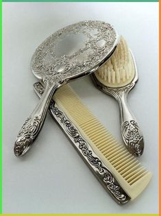 #beachwaves #hairstyle #curls #beach #curlinghair #hair #hairtutorial #curling #beachycurltutorial #hairstyles Royal Accessories Aesthetic, Dr Belongings, Vasos Vintage, Fantasy Inspo, Boar Bristle Brush, Vintage Hair Combs, Vintage Brush, Fame Dr, One Hair