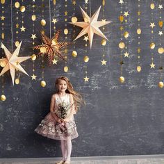 Christmas Festival Booth Ideas, Hanukkah Photoshoot, Christmas Photoshoot At Home, Christmas Stage Decorations, Birthday Party Decorations For Adults, Eid Mubarak Decoration, Photo Backdrop Christmas, Christmas Stage, Kids Birthday Party Decoration