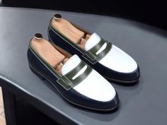 Men's New Fashion Handmade Three Tone Genuine Blue, White & Green Leather Oxford Formal Moccasin Style Slip On Dress Shoes Description: We are very professional in our manufacturing Products. Our Team includes Five Levels of Experts; 1. Frame maker 2. Upper Designer 3. Upper Maker 4. Sole Maker 5. Color Master Our 90% work is Handmade and 10% is Machine Work. We covers all categories of Shoes Styles including Glued or Semantic style, Blake stitched style, Good year Welted style, Double Welted So Machine Work, Moccasins Style, Slip On Dress Shoes, Slip On Dress, Buffalo Leather, Mens Oxfords, Shoe Style, Green Leather, White Green