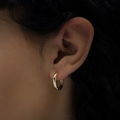 Beautifully crafted small hoop earrings, featuring a chunky design, but still minimalist and effortless! - - - D E T A I L S - - - * Made of 925 Sterling Silver * We use a THICK plating of 14k Gold or Rhodium for a piece that will last you years to come! * Hypoallergenic & Nickel-free * Inner Diameter: 12mm  * Thickness: 3mm * Latch-back closure Made with 100 % Pure Love! ♡ Happy to answer any questions you may have! 🥰 Let's Connect! 🥰 IG: samijewels_ Thick Gold Hoops, Small Gold Hoops, Hoops Gold, On Repeat, Gold Hoops, Jewelry Earrings Hoops, Gold Hoop, Silver Hoops, Gold Hoop Earrings