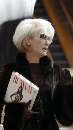 Miranda Priestly, 2015 Hairstyles, Devil Wears Prada, Funny Fashion, Brunette To Blonde, Meryl Streep, Magazine Photography, Pixie Hairstyles, Editing Pictures