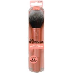 Real Techniques Blush Brush, Real Techniques Powder Brush, Real Techniques Brushes, Flawless Base, Real Techniques, Long Lasting Makeup, Blush Brush, Powder Makeup, Cleansing Gel